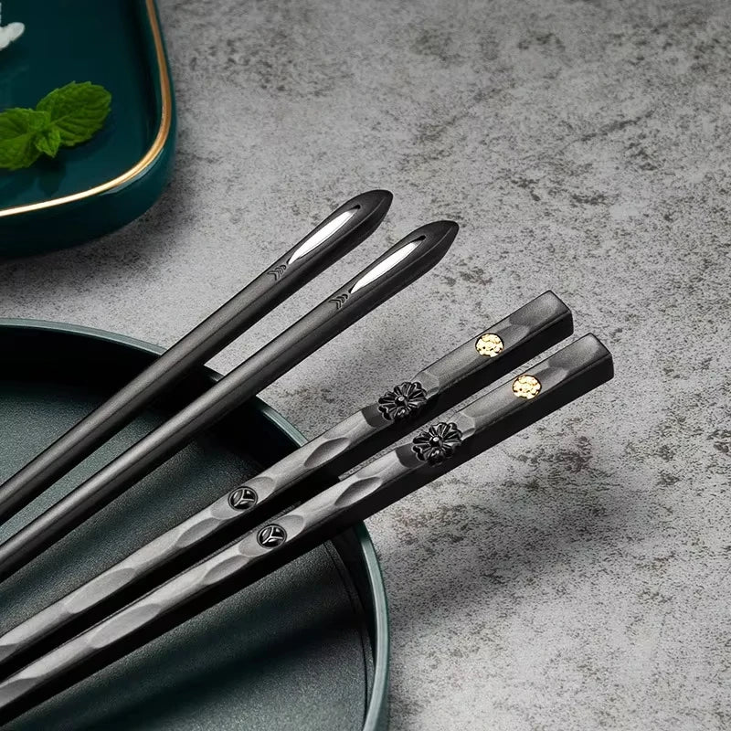 5Pairs High Quality Japanese Non-Slip Chopsticks Korean Home Hotel Restaurant Portable Healthy Food Stick For Sushi Chopsticks